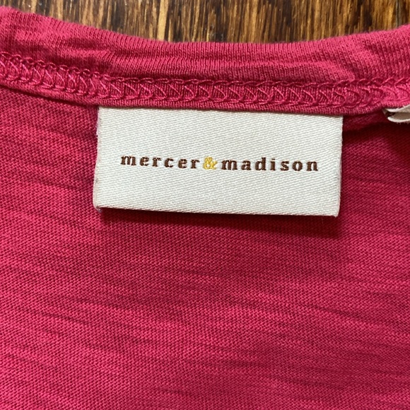 Mercer & Madison short sleeve top - Picture 2 of 3